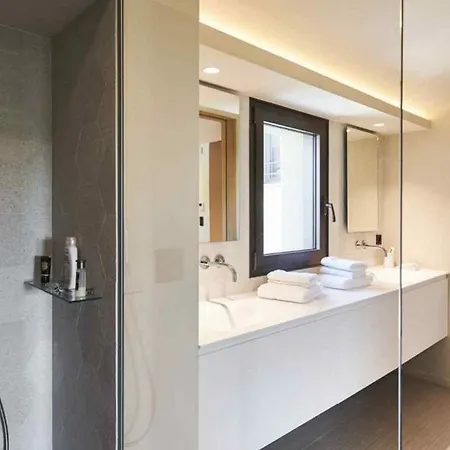 Ensoleillee - 5 Chambres, Piscine Et Jardin Avec Barbecue * Saint-Tropez